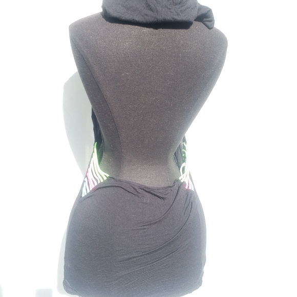 Victoria's Secret Swim Coverup - Picture 4 of 4